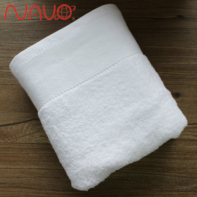 Khăn tắm 70×140 trắng logo 100% cotton 510GSM